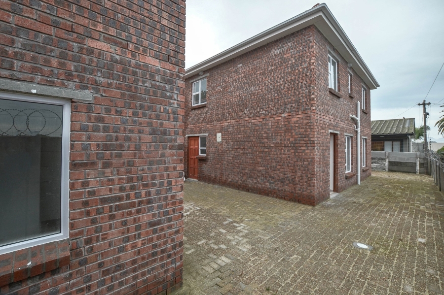 22 Bedroom Property for Sale in Oakdale Western Cape